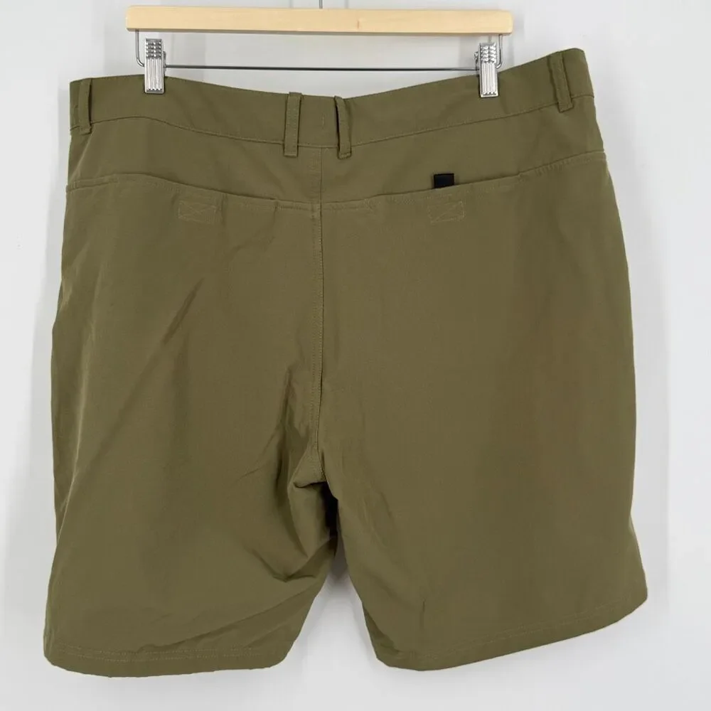 The North Face Olive Green Rolling Sun Flash Dry Packable Hiking Shorts Size 40